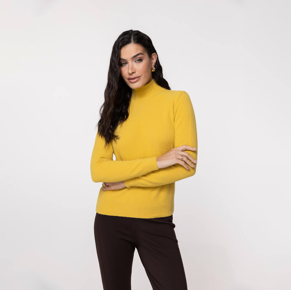 Suéter Feminino em Tricô Pluma Gola Alta - 25114 Mostarda