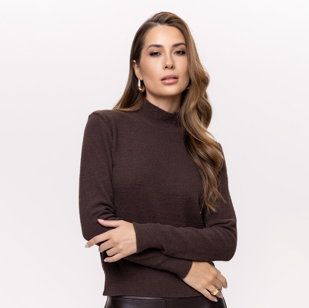 Suéter Feminino em Tricô Pluma Gola Alta - 26141 Marrom Expresso