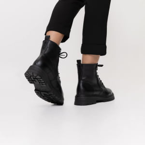 Botas Forradas com Lã Natural de Carneiro Coturno Sola Tratorada - 323cGI Preto
