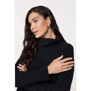 Blusa Ampla Feminina em Tricô Pluma Gola Boba - 25117 Preto