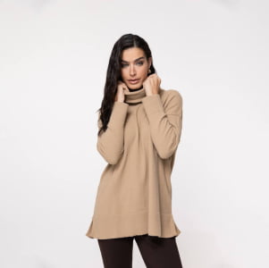 Blusa Ampla Feminina em Tricô Pluma Gola Boba - 25117 Bege Camel