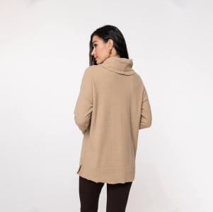 Blusa Ampla Feminina em Tricô Pluma Gola Boba - 25117 Bege Camel