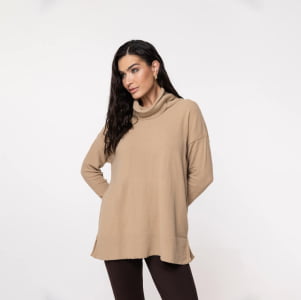 Blusa Ampla Feminina em Tricô Pluma Gola Boba - 25117 Bege Camel