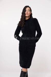 Blusa Feminina em Tricô Fio Nuvem - 25180 Preto