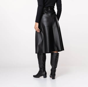 Saia Feminina em Courino Forrada - 2510 Preto