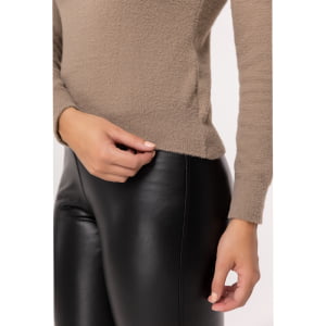 Suéter Feminino em Tricô Pluma Gola Alta - 25114 Chocolate