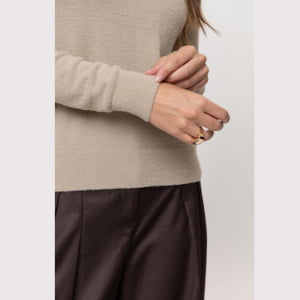 Suéter Feminino em Tricô Pluma Gola Alta - 26141 Bege
